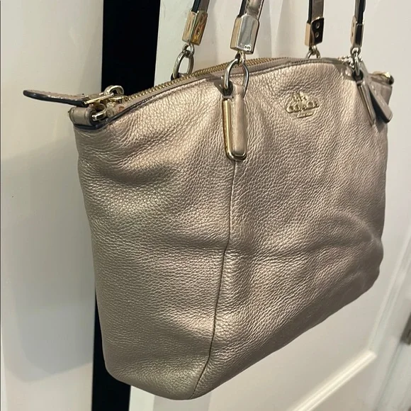 Coach Kelsey Bag in Metallic Gold - Picture 5 of 9
